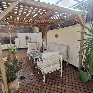  Appartement Avec Terrasse Privee Et Piscine Partagee A 300m